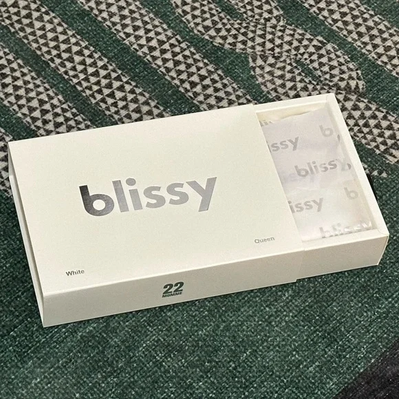 Blissy White Cream Pillowcase - 100% Pure Mulberry Silk